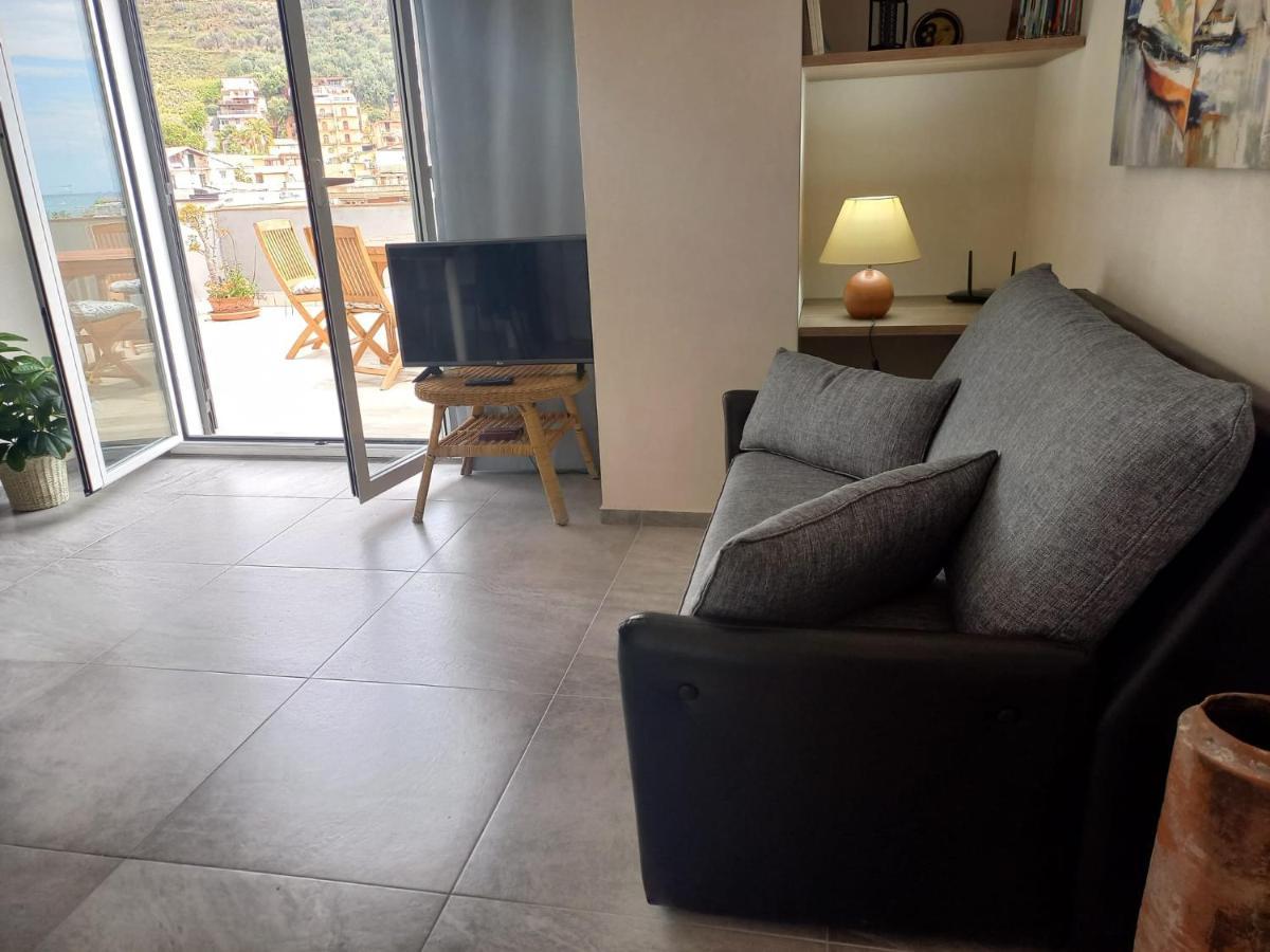 Suite Home Panorama Giardini-Naxos Exterior foto